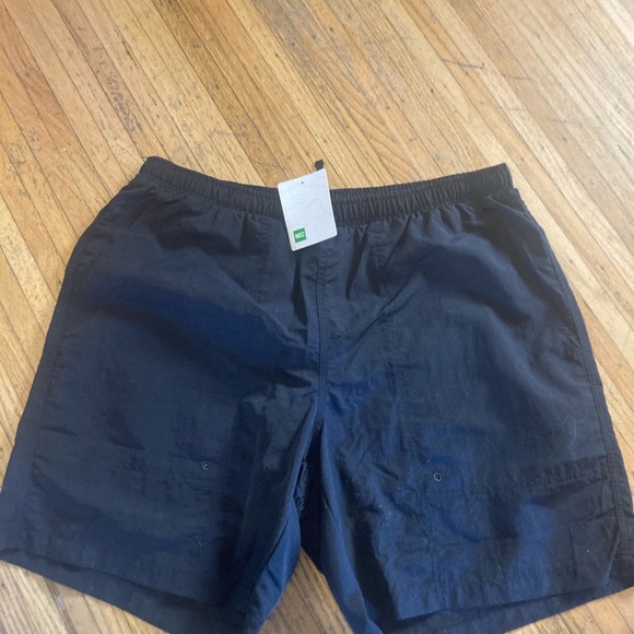 Brand new MEC hiking shorts - Picture 4 of 4